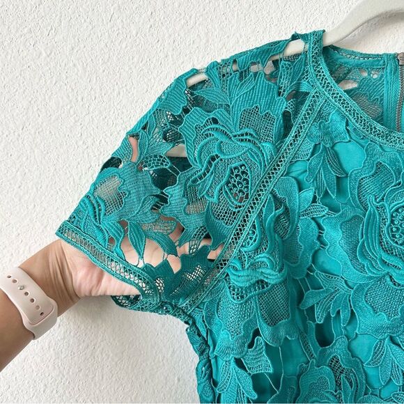 NWT Saylor Valencia Lace Dress in Teal Size Small - Picture 6 of 9